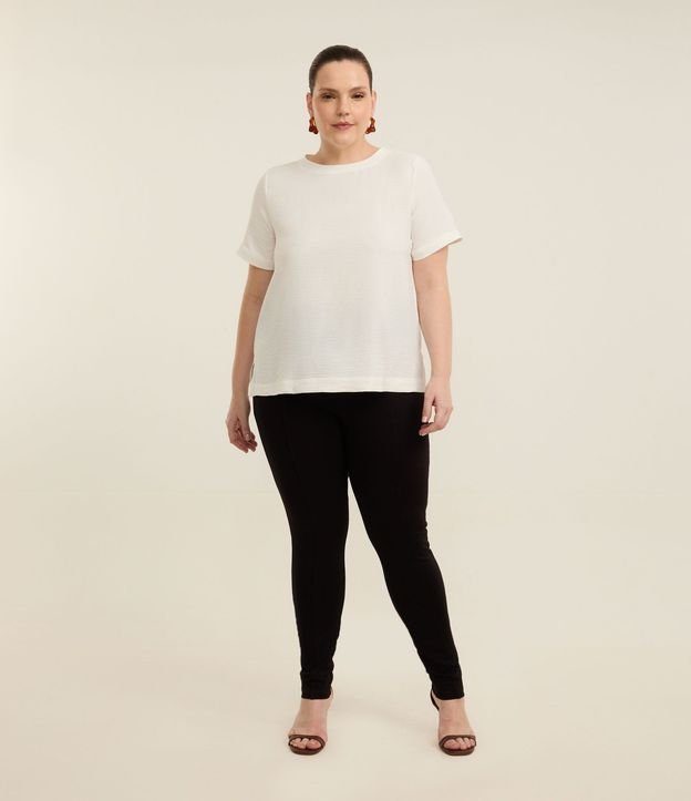 Blusa Manga Corta Texturizada con Detalle en el Cuello Curve & Plus Size 3