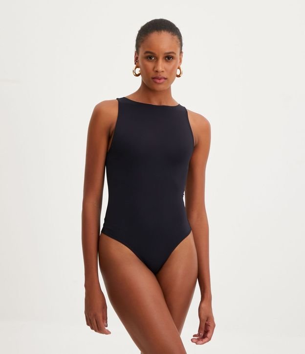 Body Básico en Poliamida con Cuello Halter