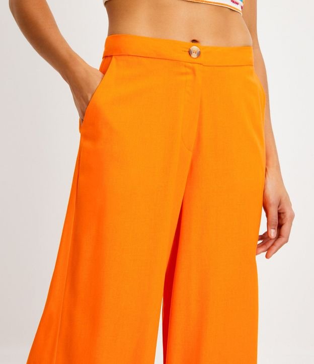 Pantalón Pantalona en Lino con Bolsillos y Botón en la Cintura 4