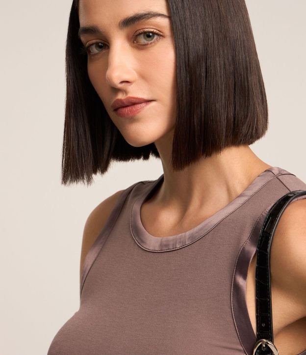 Blusa de Punto con Detalle en Satén