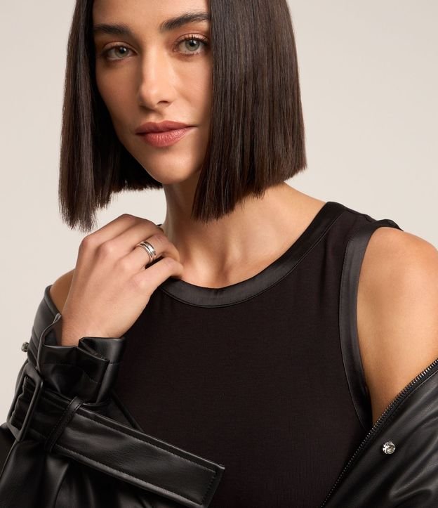 Blusa de Punto con Detalle en Satén 3