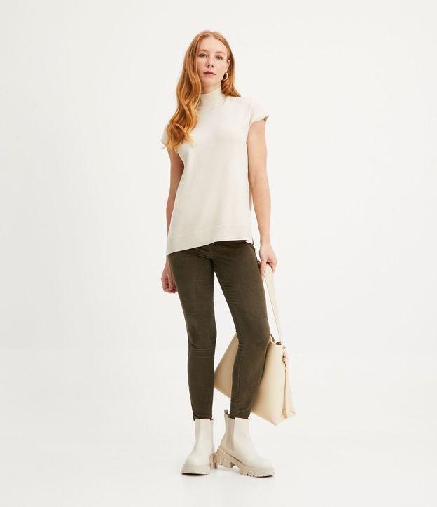 Pantalón Skinny en Terciopelo Cotelê