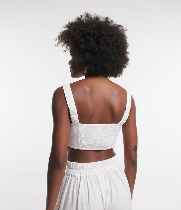 Blusa Cropped en Lino con Bordado Richelieu en el Bajo 3