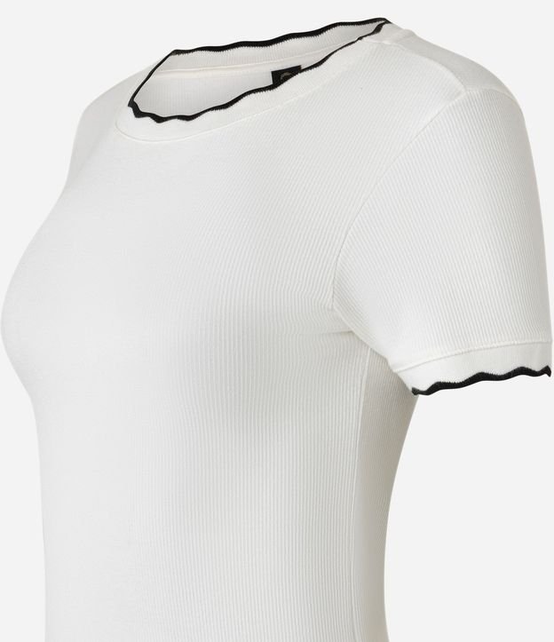 Blusa en Algodón con Detalle Ondulado Contrastante 5