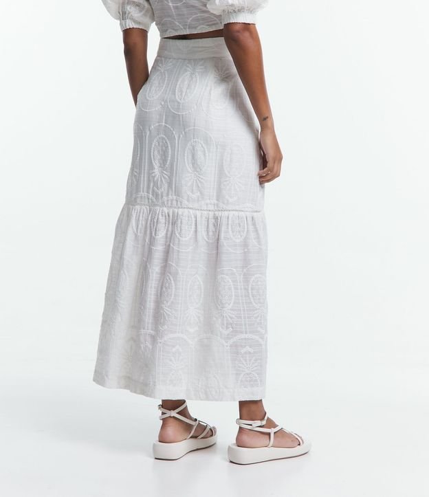 Pollera New Midi en Laise con Bordados de Piña y Volado en el Bajo 4
