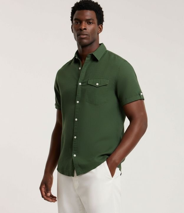 Camisa Comfort en Lino con Bolsillo y Dobra en la Manga 4