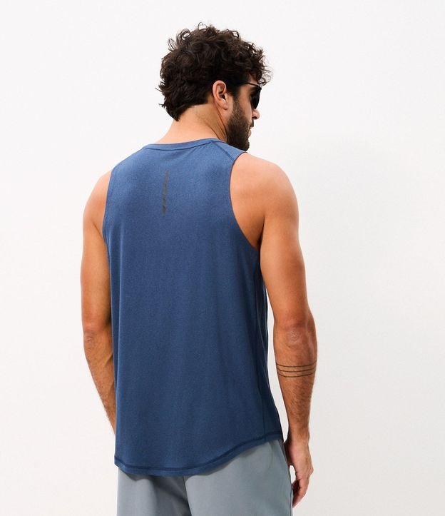 Musculosa Regular Deportiva con Etiqueta en el Bajo y Detalle Contrastante 4