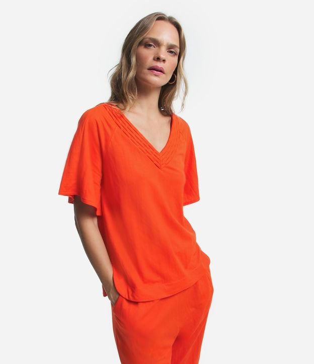 Blusa en Orly con Escote Trabajado