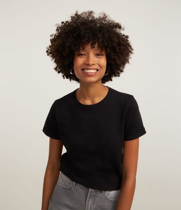 Remera en Media Malla con Manga Corta Doblada
