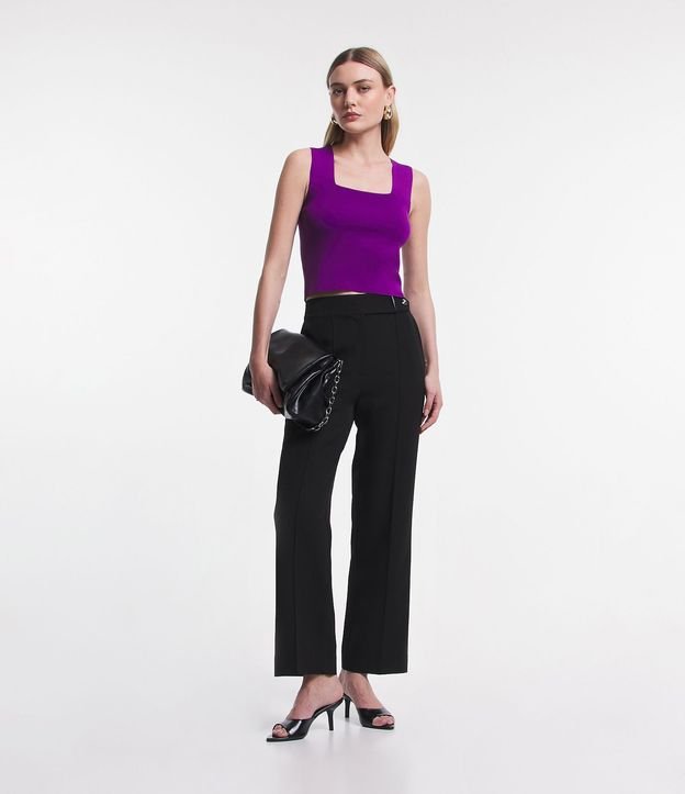 Blusa Cropped en Punto con Escote Cuadrado 2