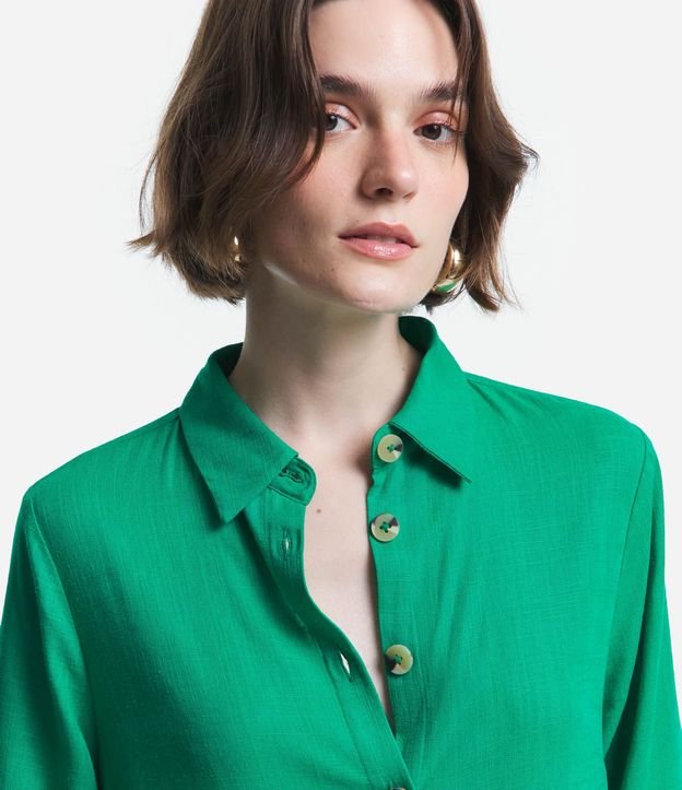 Vestido Chemise Alargado en Viscolino con Botones Contrastantes 3
