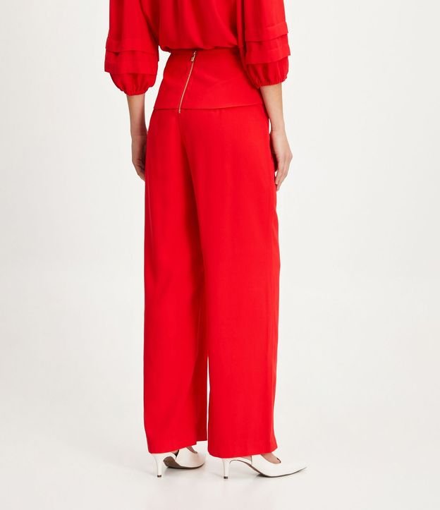 Pantalón Recto en Crepé con Botones Forrados y Superposición en la Cintura 3