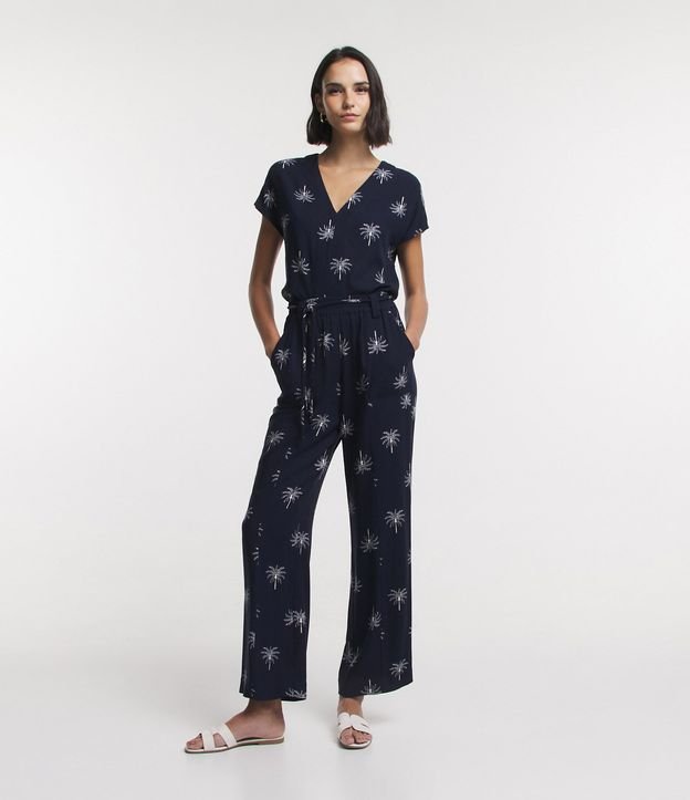Pantalón Recto en Viscosa Twill con Cintura Mediana y Estampada de Cocoteros