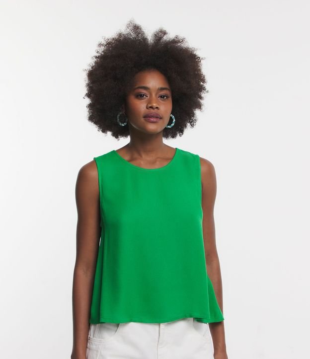 Blusa Musculosa en Crepé con Escote Redondo