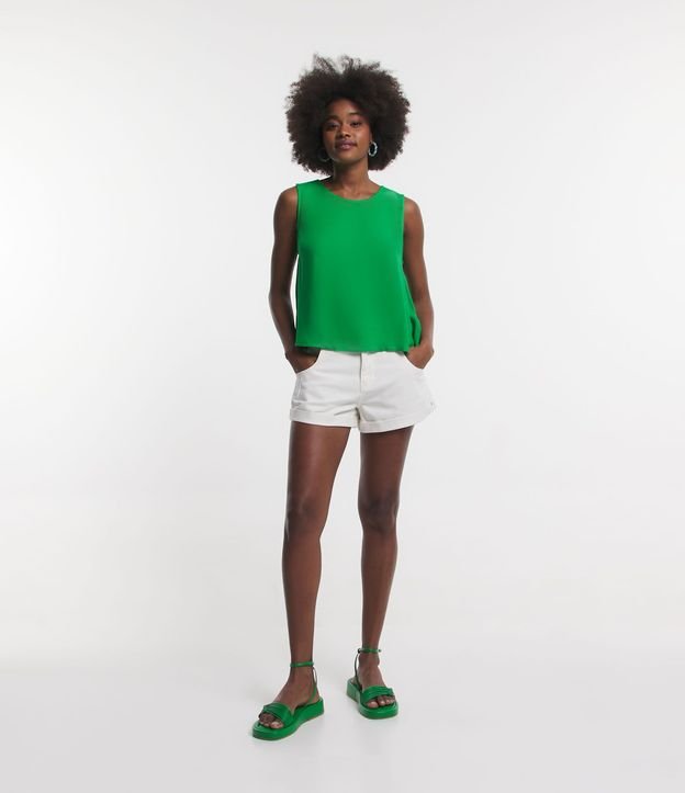 Blusa Musculosa en Crepé con Escote Redondo 2