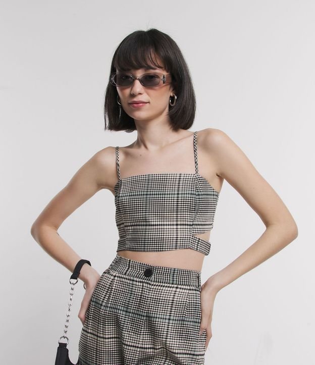 Blusa Cropped Sastrería Estampada de Cuadros y con Abertura en la espalda 1