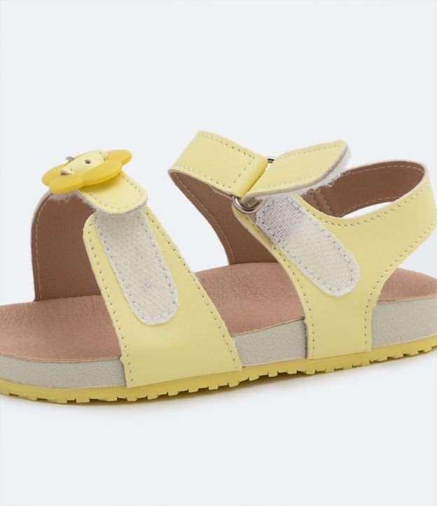 Sandalia Infantil en PU con Velcro y Hebilla de Flor - Talle 20 al 27 5