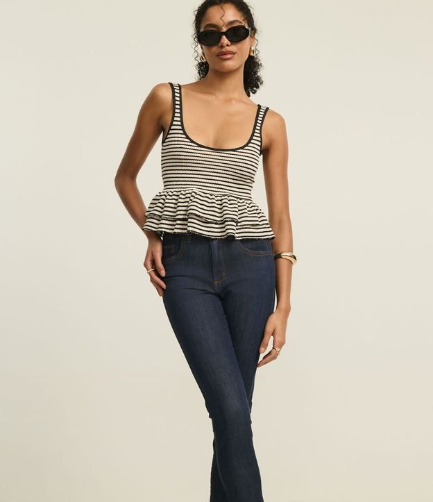 Pantalón Skinny  Jeans con Botones en el Ruedo 3