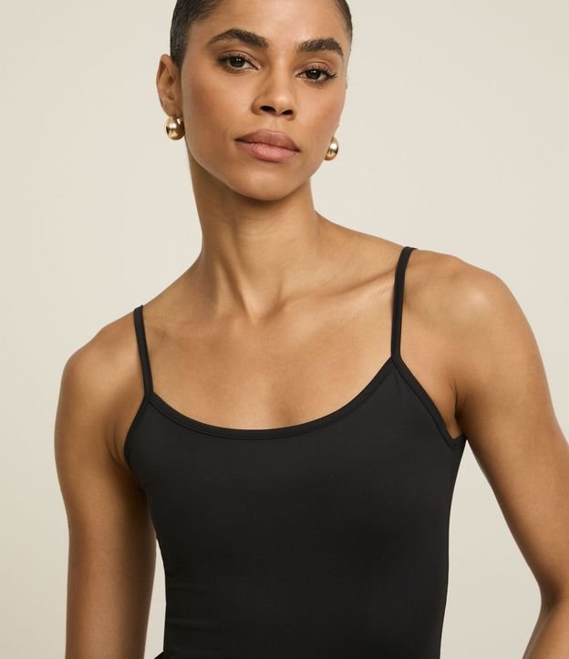 Blusa Musculosa Básica en Poliamida con Breteles Finos 5