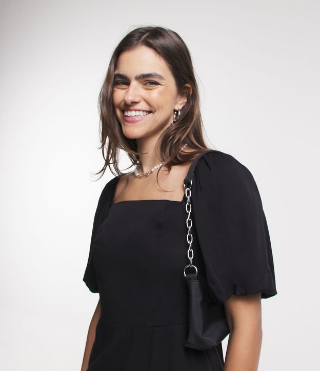 Vestido Corto en Viscosa con Manga Abullonada y Abertura en el Bajo 4