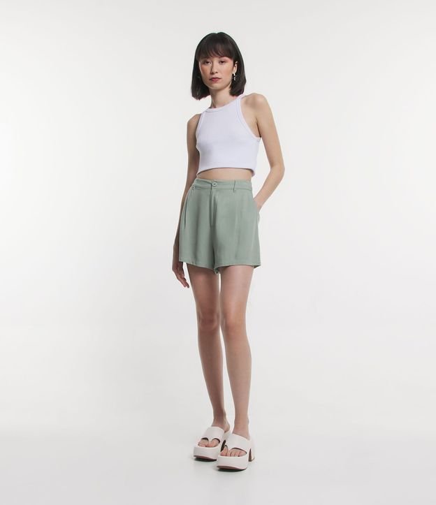 Short Holgado en Viscosa Texturizda