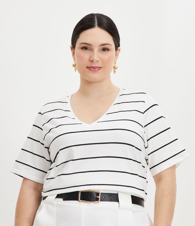 Blusa en Algodón Rayada con Cuello V Curve & Plus Size