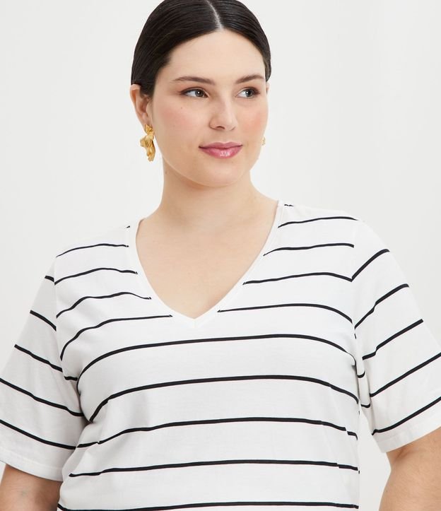 Blusa en Algodón Rayada con Cuello V Curve & Plus Size 4