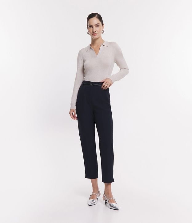 Blusa en Viscosa con Cuello V y Solapa 2