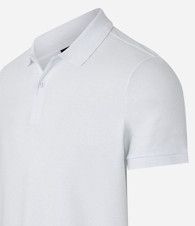 Polo Slim en Media Malla con Botones y Textura Acanalada 9