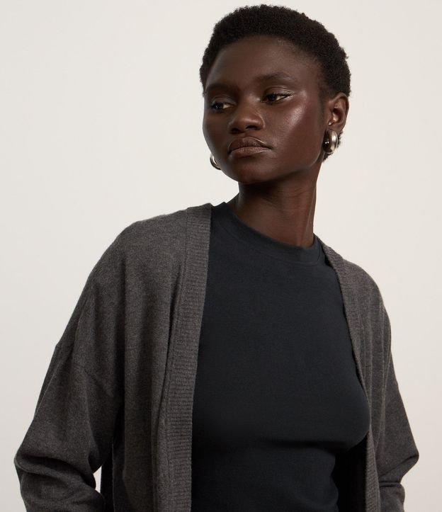 Cardigan Básico en Punto Leve 3