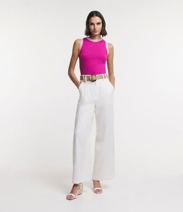 Blusa sin Manga en Viscosa con Detalle Jacquard en el Cuello y Sisas 2