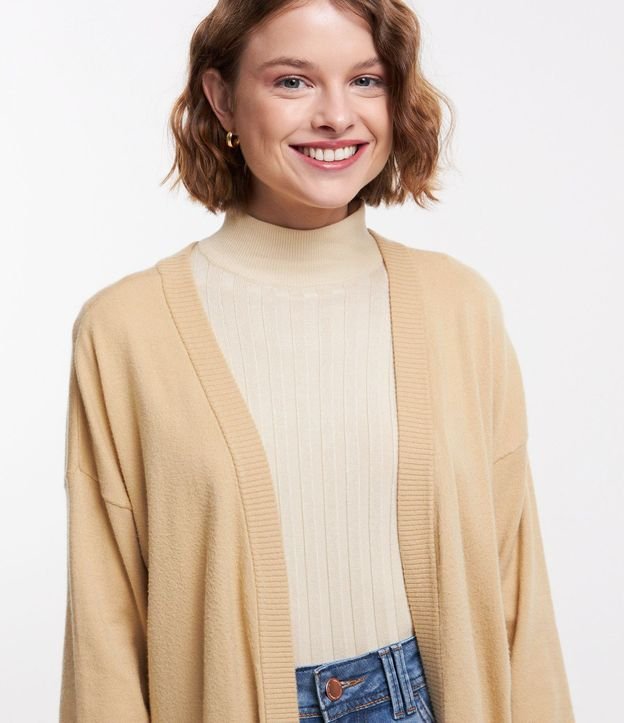 Cardigan Básico en Punto Leve 4