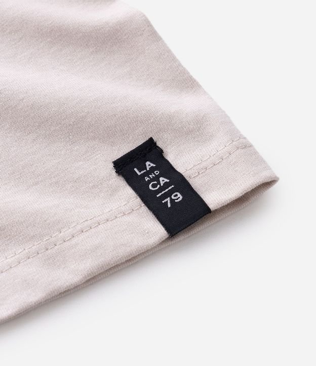 Remera Comfort Básica en Tejido Texturizado 9