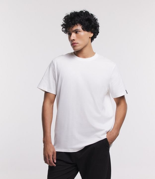Remera Comfort Básica en Tejido Texturizado 2