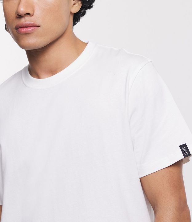 Remera Comfort Básica en Tejido Texturizado 5
