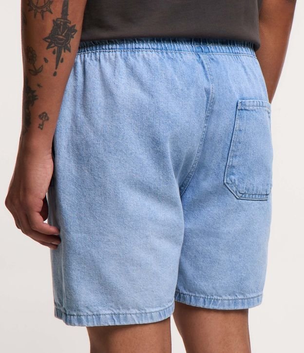 Bermuda Jeans con Cintura Elástica Bolsillos y Tag Aplicado 3
