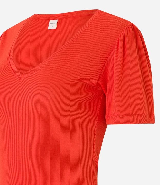 Blusa en Viscosa Acanalada con Piegues en los Hombros 6