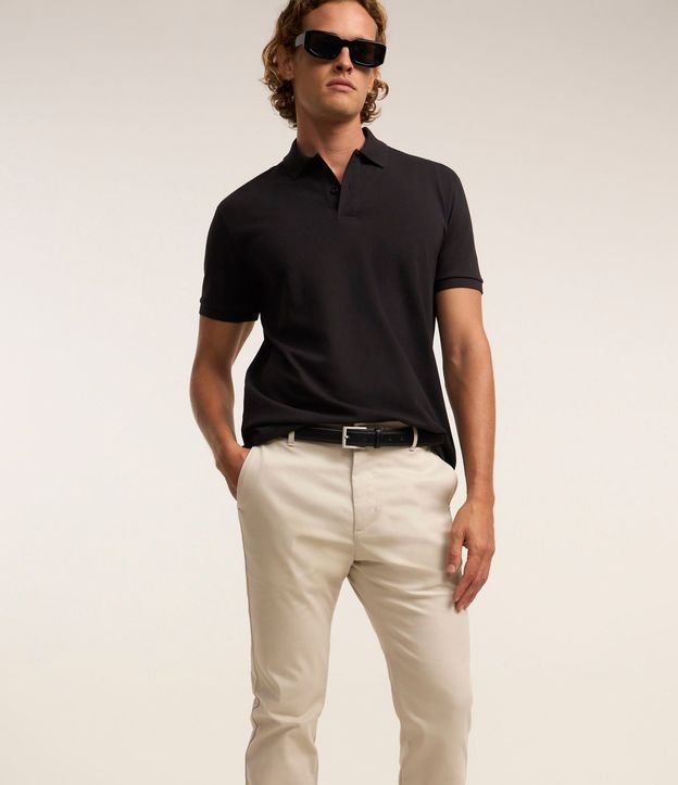 Pantalón Slim en Sarga con Bolsillos Cuchillo 3