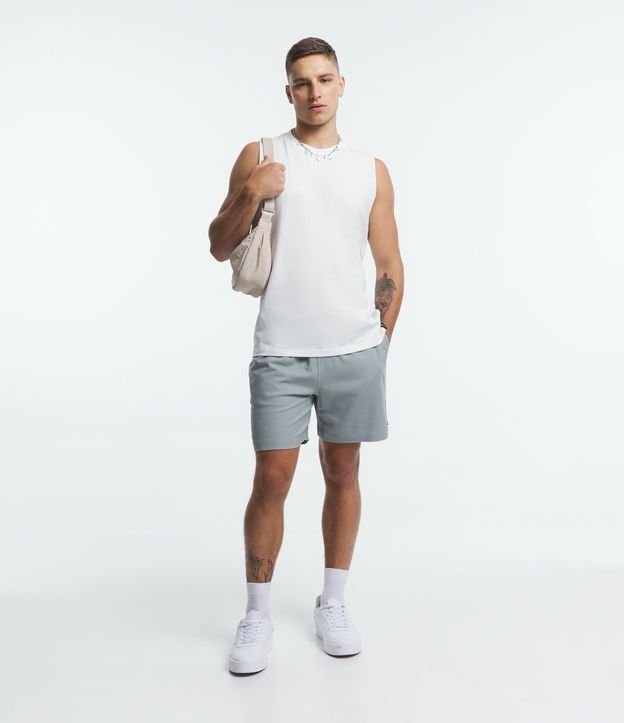 Musculosa en Algodón con Cuello Redondo y Tag en el Bajo 2