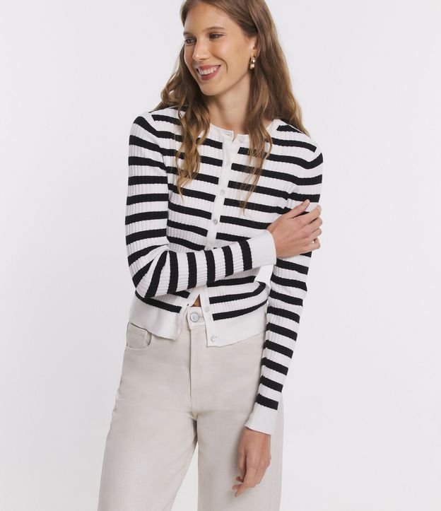 Cardigan en Punto con Abotonado y Estampado Rayada 4