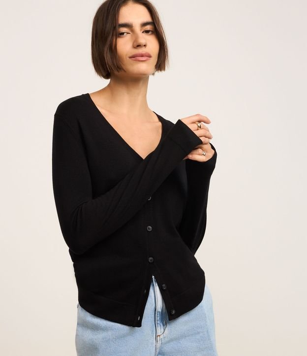 Cardigan en Viscosa con Cierre en Botones