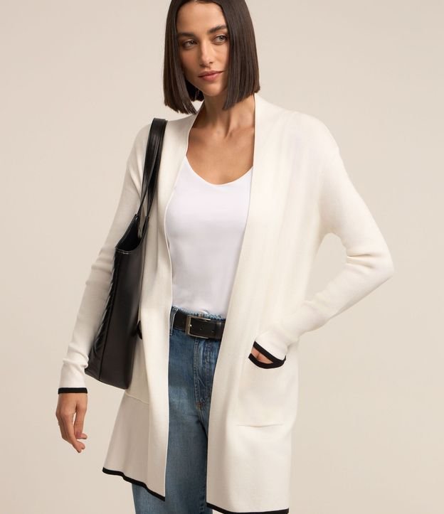 Cardigan Alargado en Punto con Detalles Contrastantes