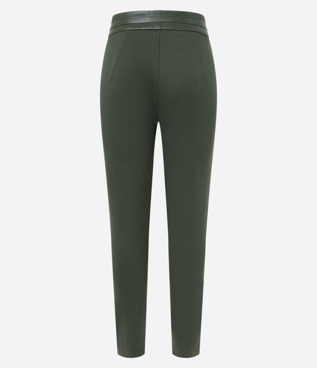 Pantalón Legging en Pu y Detalle de Cadena en la Cintura 7