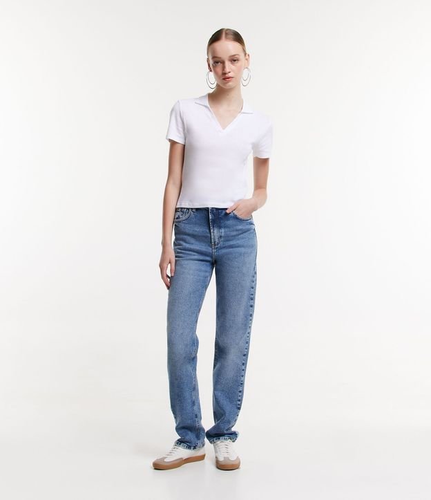 Pantalón Recto en Jeans Efecto Mármol con Bolsillos