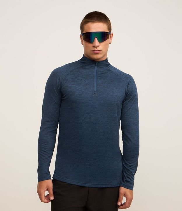 Remera Deportiva Térmica con Cremallera en el Cuello y Recortes 2