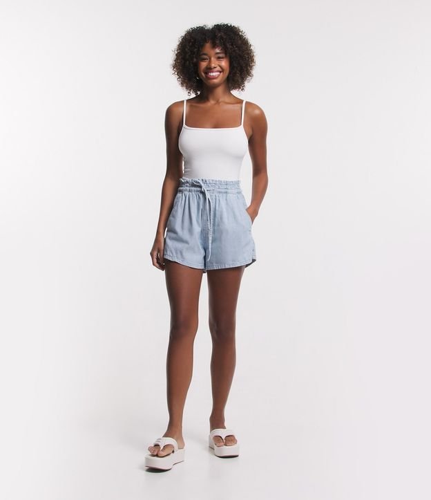 Short Runner en Jeans con Rayas en Hilo Teñido