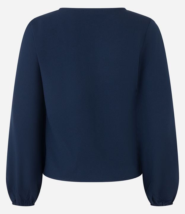 Blusa en Crepé con Escote Redondo 7