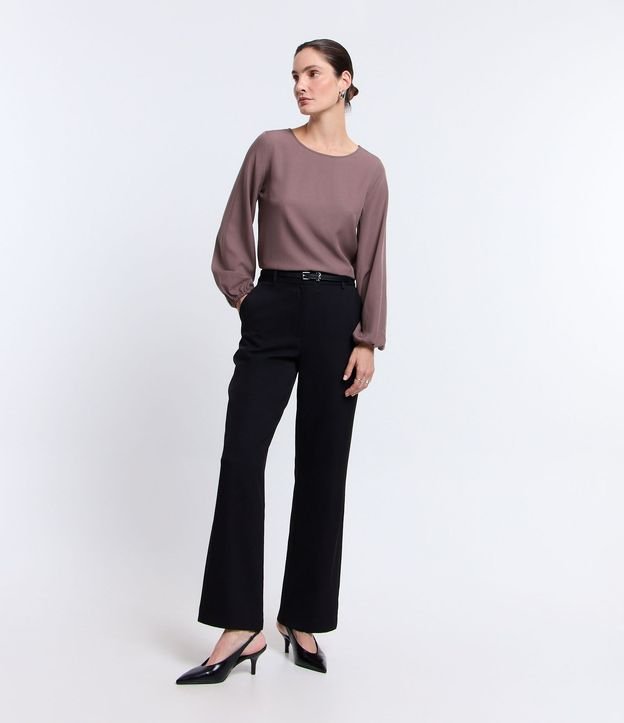 Blusa en Crepé con Escote Redondo 2