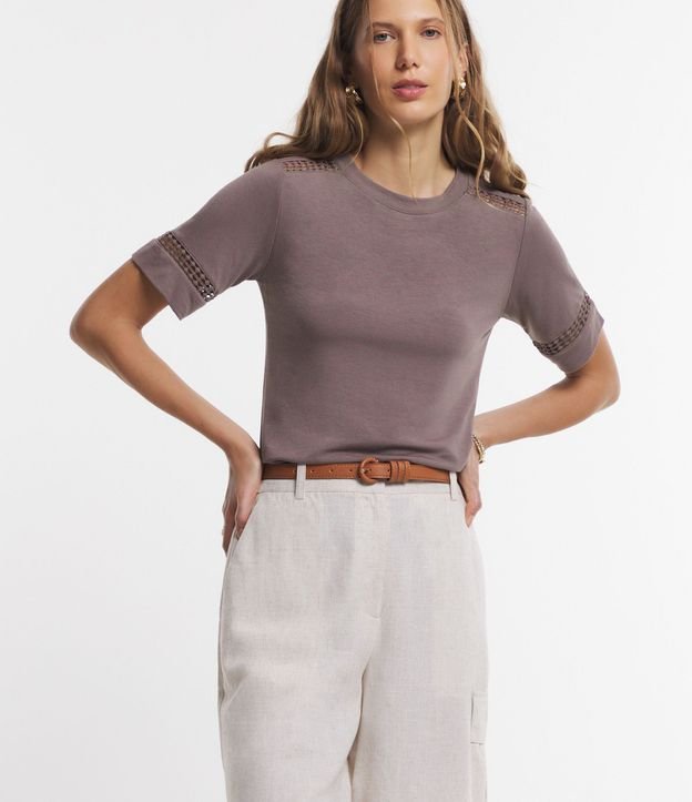 Blusa en Algodón con Entremedios en la Manga y Detalle en el Hombro 2