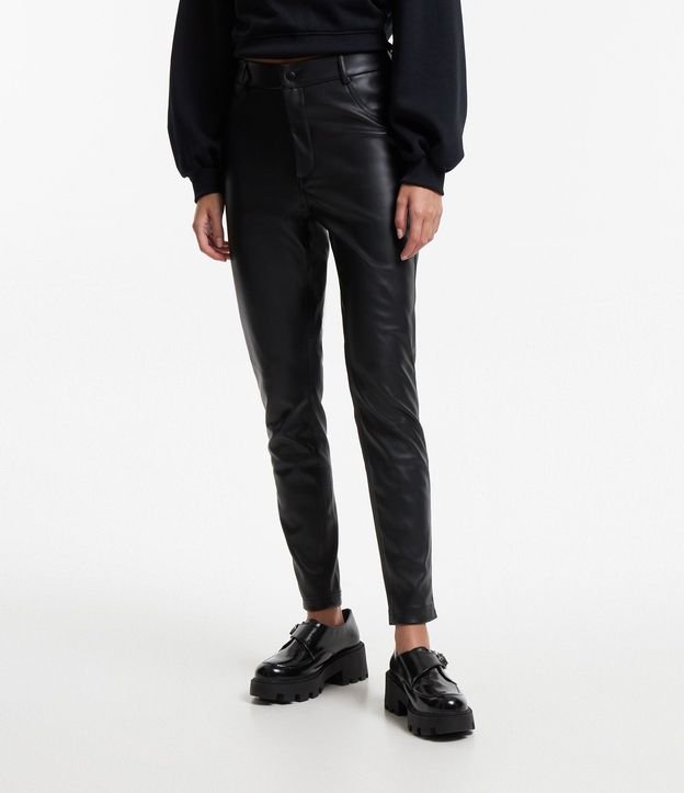 Pantalón Skinny en PU con Bolsillos Fake 2